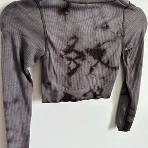 lulu lemon long sleeve crop